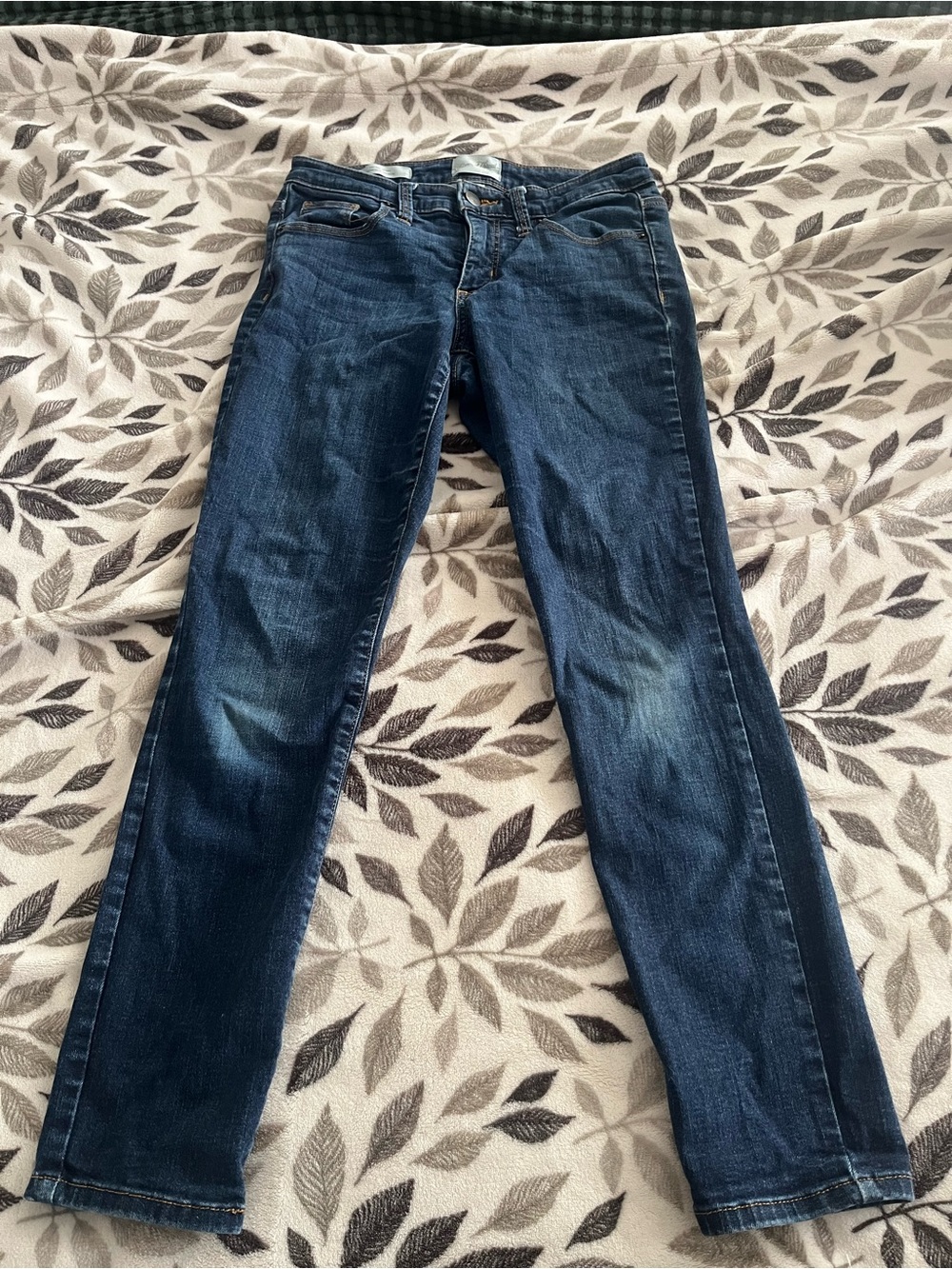 Size 2 Universal Thread Jeans